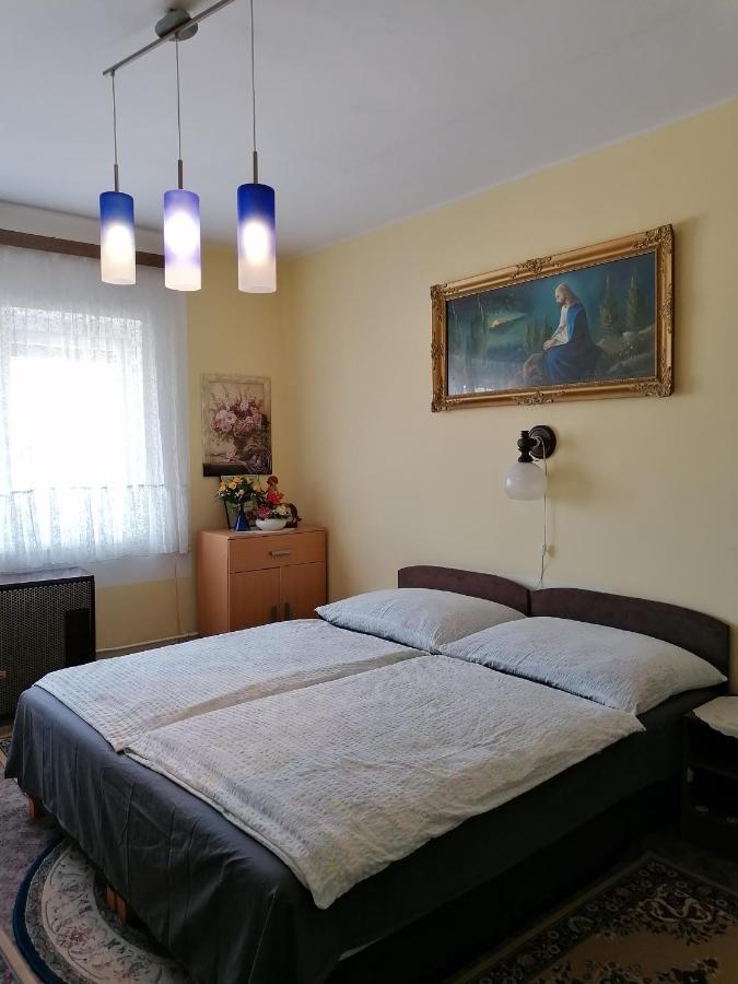 Ildiko Vendeghaz Heviz Apartment Exterior photo