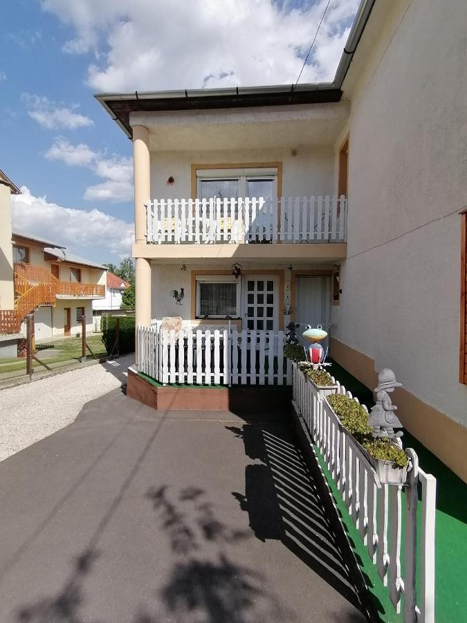 Ildiko Vendeghaz Heviz Apartment Exterior photo
