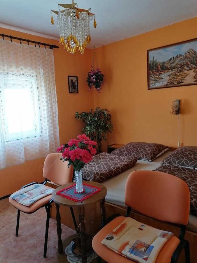 Ildiko Vendeghaz Heviz Apartment Exterior photo